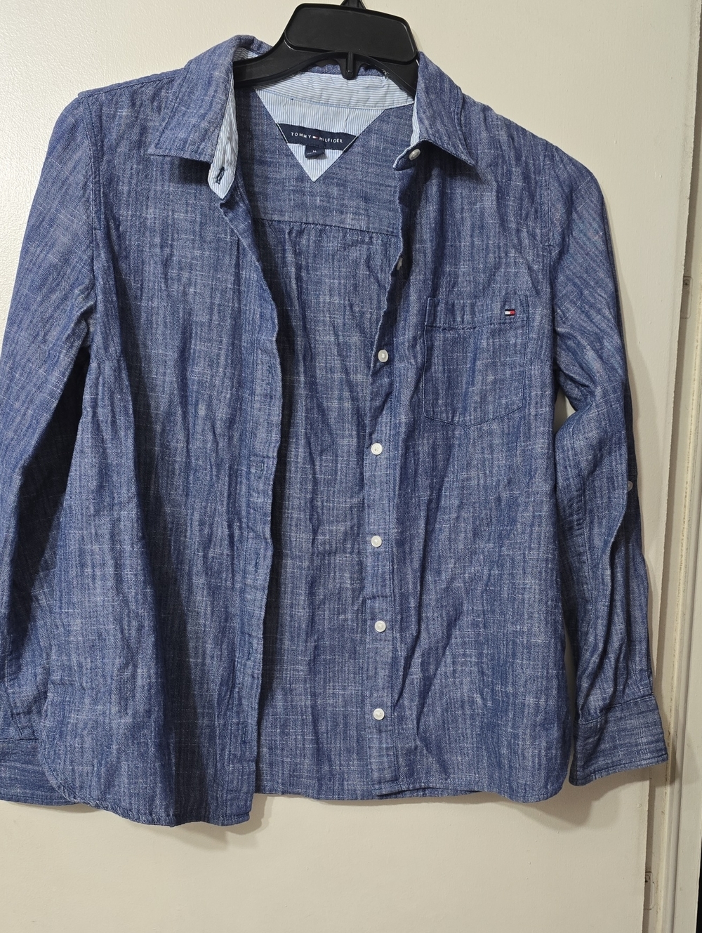 Tommy Hilfiger Women's Chambray Blue Button-Down Shirt